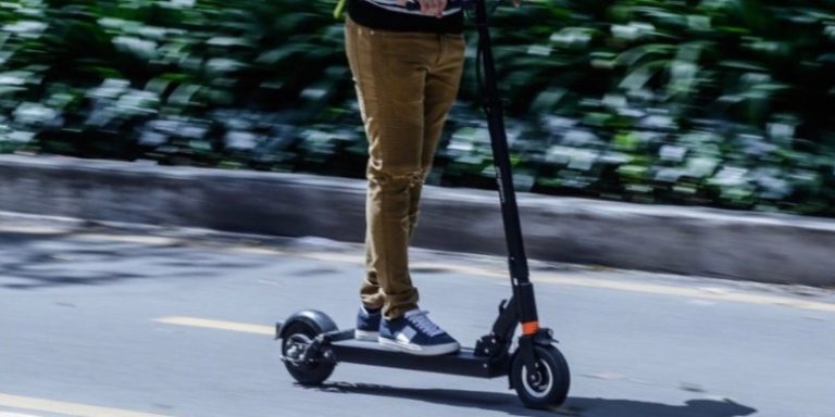 ¡ALARMA NACIONAL! Muertes por patinetas eléctricas se disparan un 700% en Colombia: La silenciosa epidemia que arrasa con vidas
